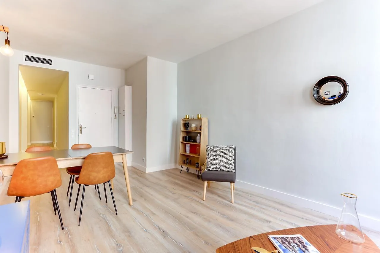 Design Apartments In The Heart Of Gracia España